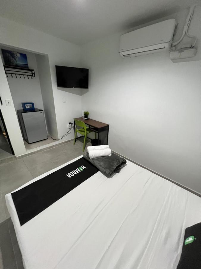 Nomada Beach Hostel- Isla Verde San Juan Eksteriør bilde
