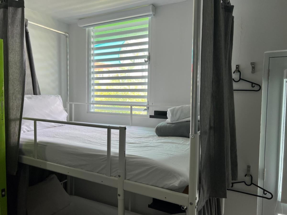 Nomada Beach Hostel- Isla Verde San Juan Eksteriør bilde