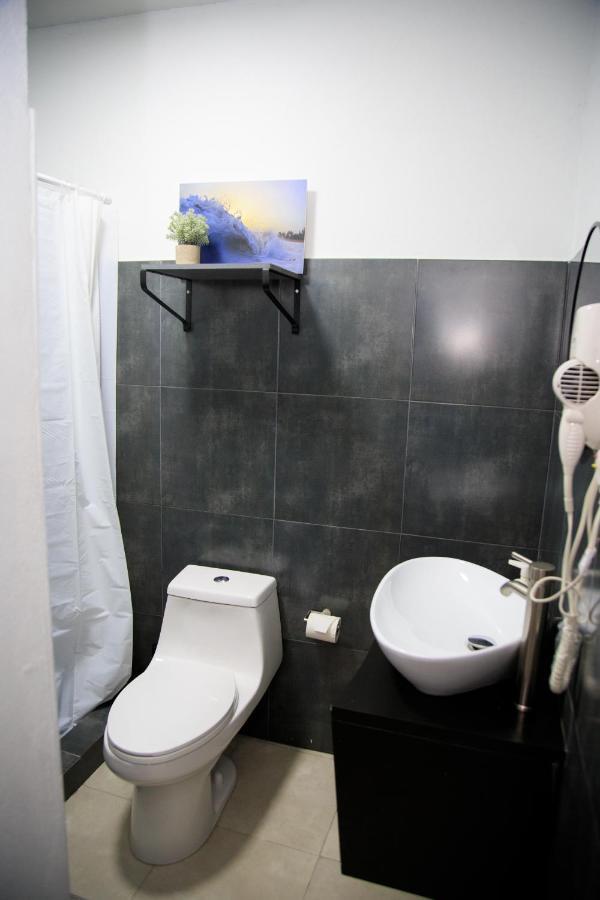 Nomada Beach Hostel- Isla Verde San Juan Eksteriør bilde