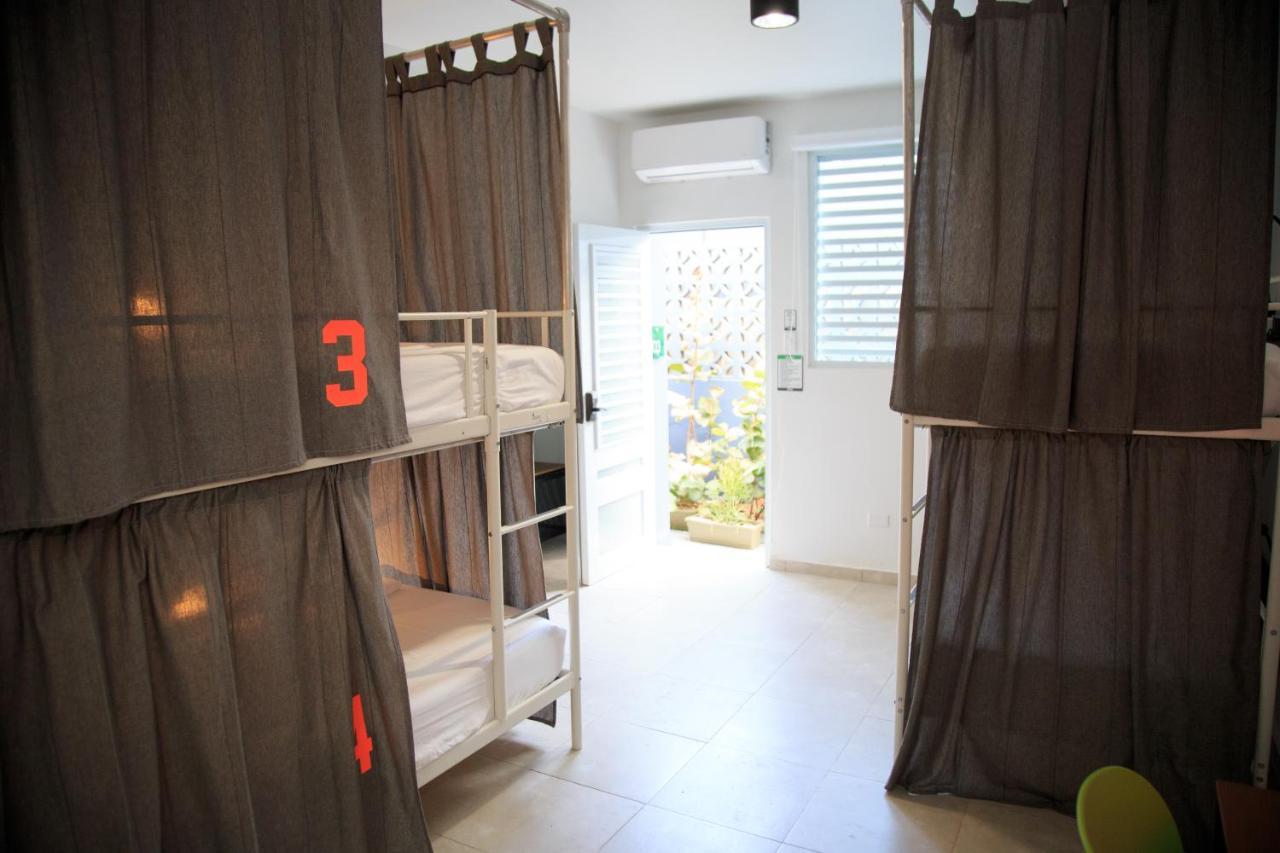 Nomada Beach Hostel- Isla Verde San Juan Eksteriør bilde