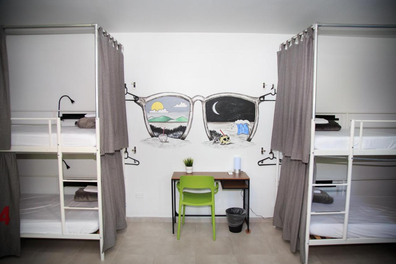 Nomada Beach Hostel- Isla Verde San Juan Eksteriør bilde