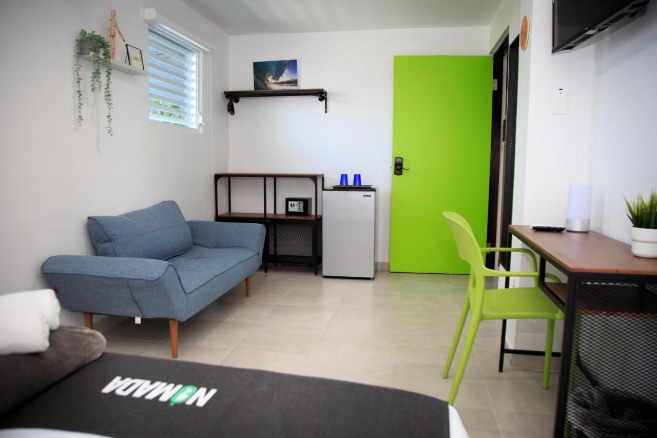 Nomada Beach Hostel- Isla Verde San Juan Eksteriør bilde