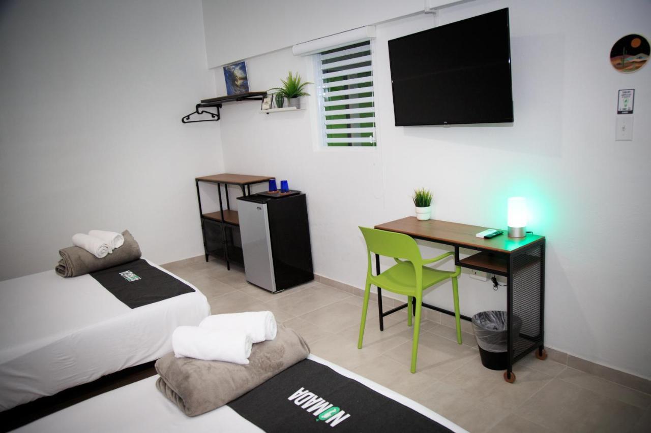 Nomada Beach Hostel- Isla Verde San Juan Eksteriør bilde