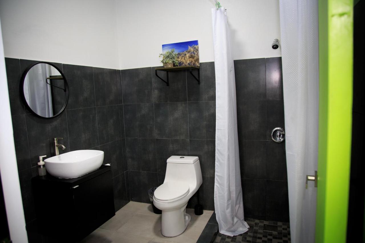 Nomada Beach Hostel- Isla Verde San Juan Eksteriør bilde