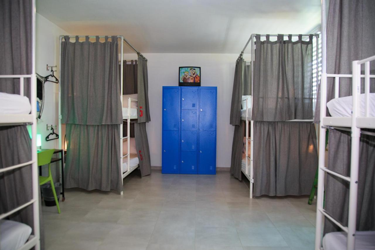 Nomada Beach Hostel- Isla Verde San Juan Eksteriør bilde